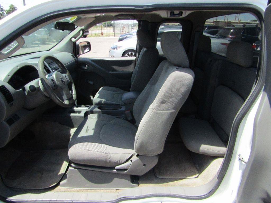 Used 2015 Nissan Frontier S RWD image 16