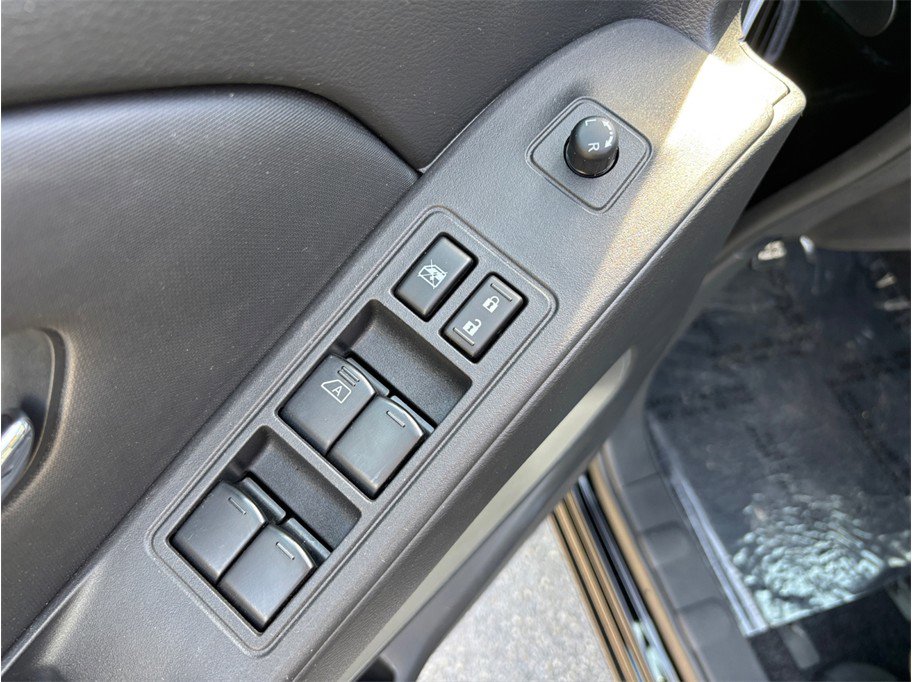 Used 2022 Nissan Frontier SV image 18