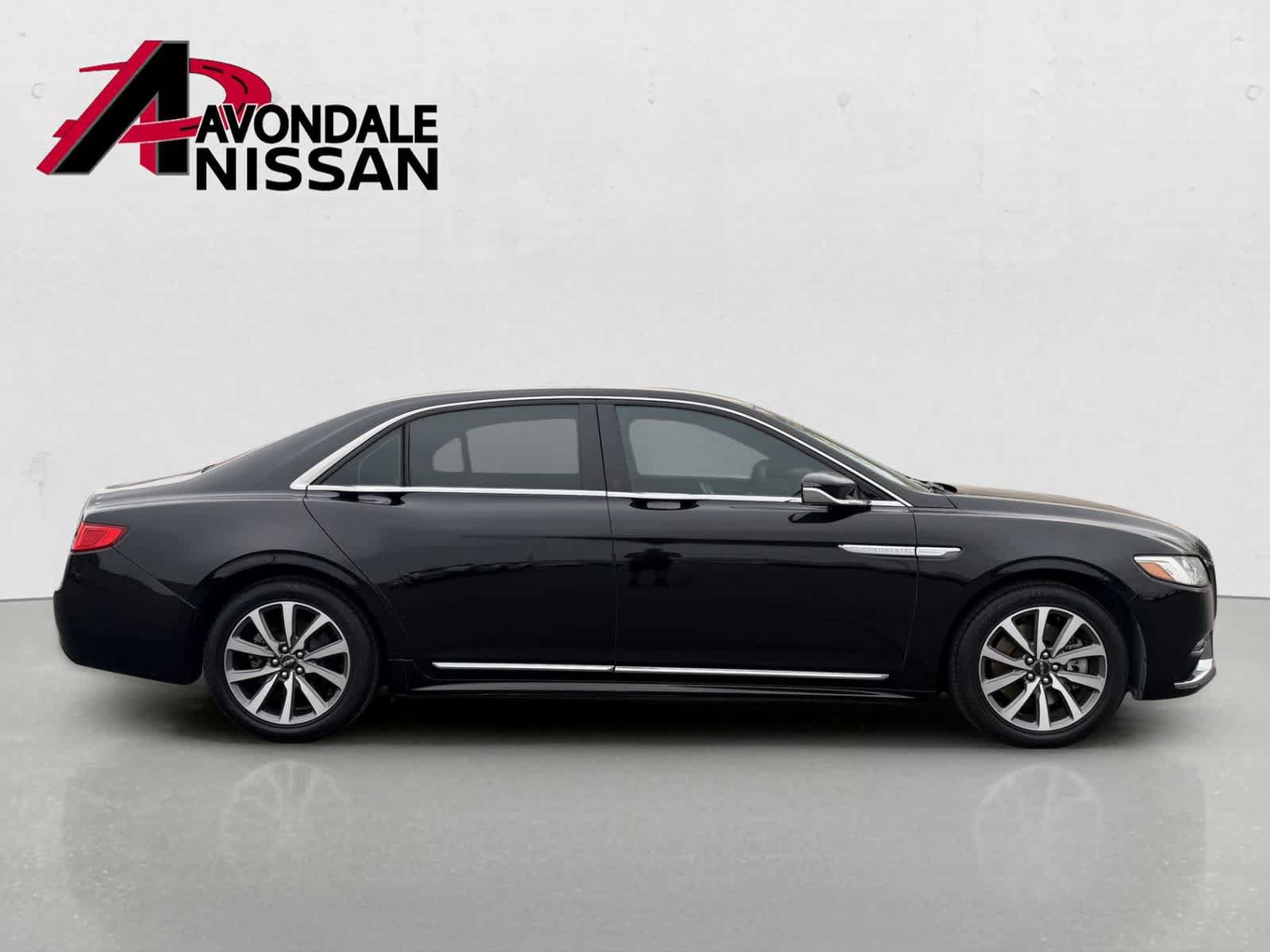 Used 2017 Lincoln Continental Premiere FWD image 7