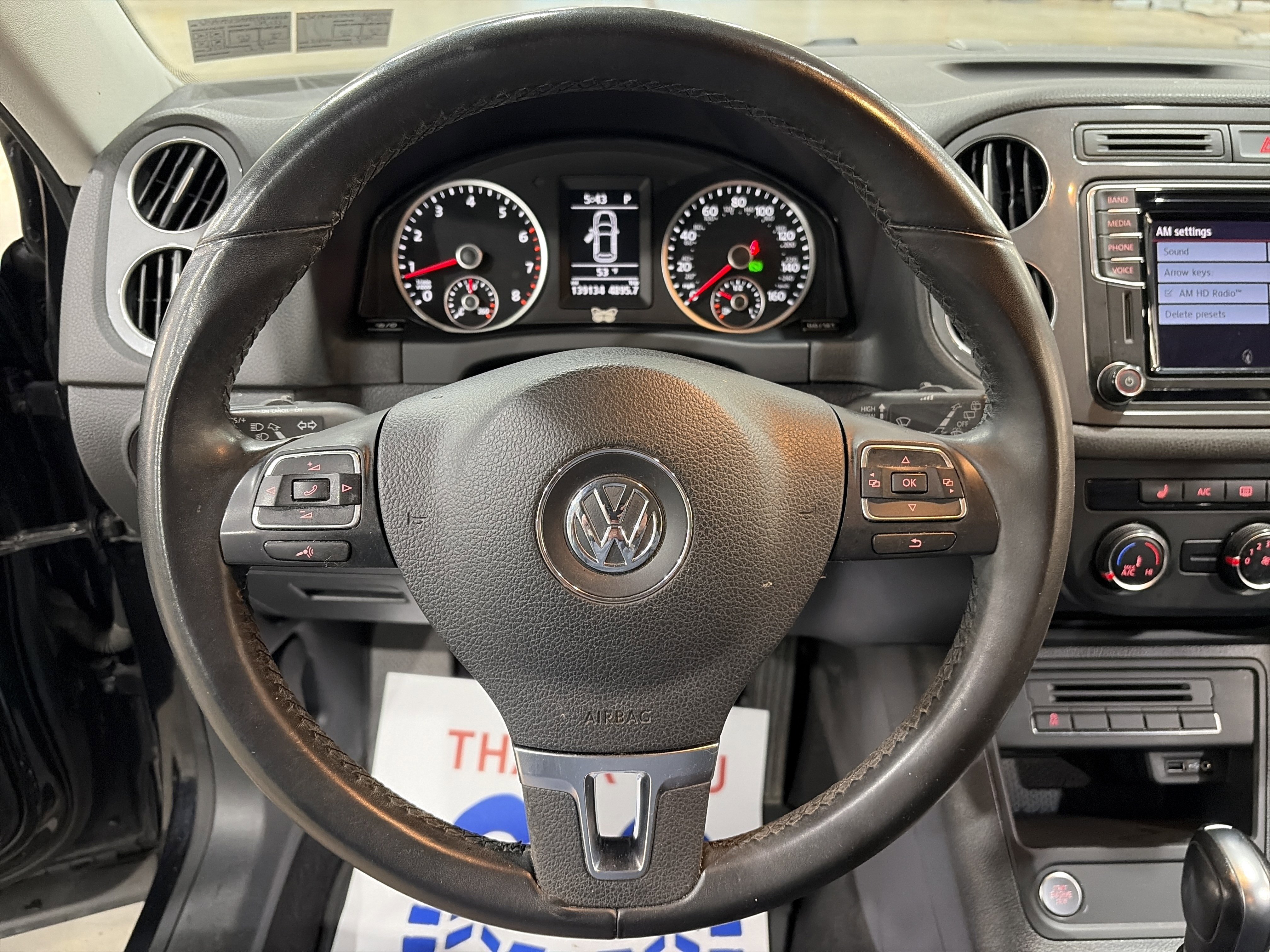 Used 2017 Volkswagen Tiguan S image 35