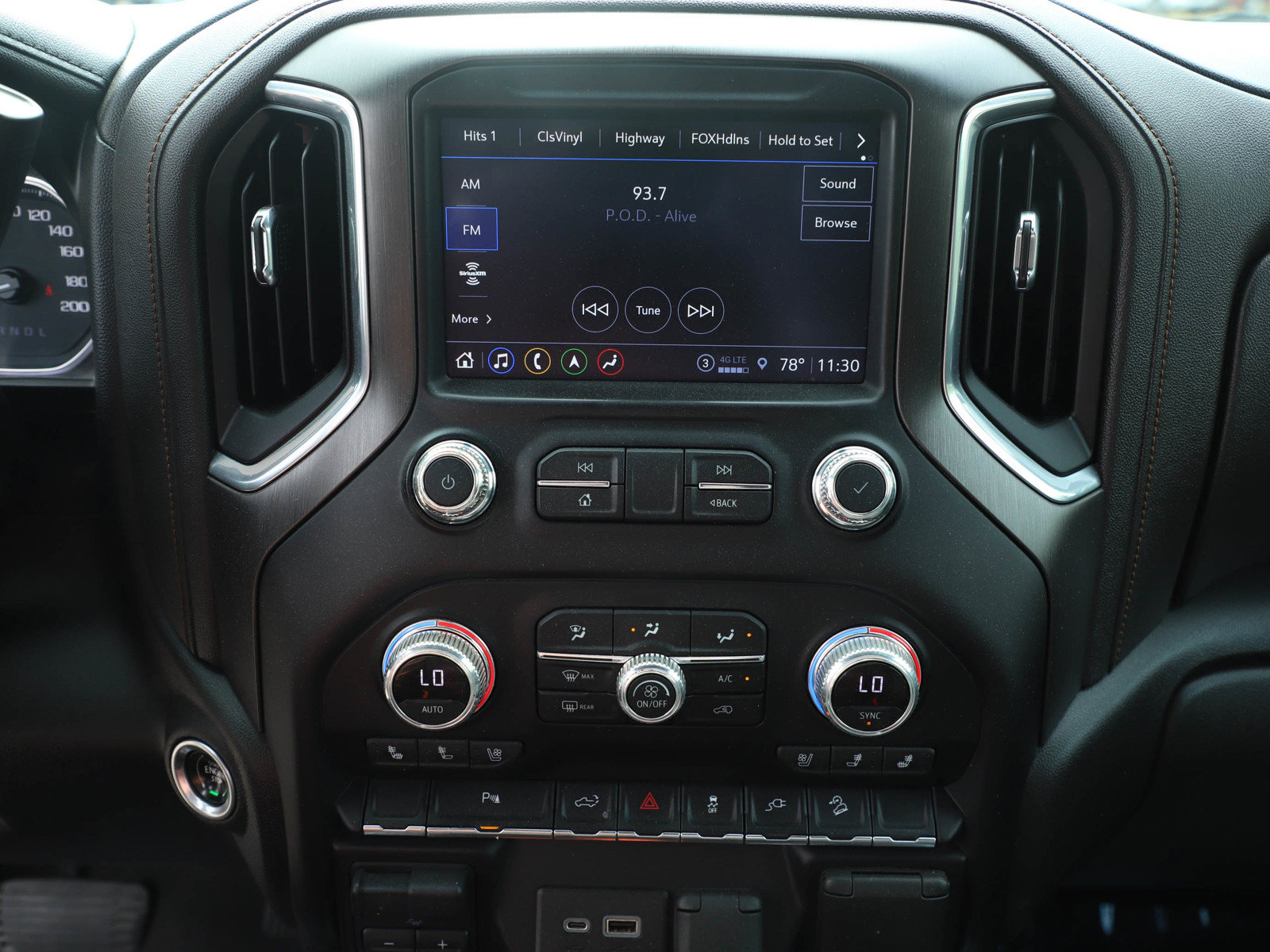 Used 2022 GMC Sierra 2500 AT4 w/ AT4 Preferred Package AWD/4WD image 22