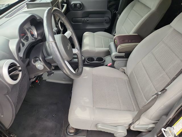 Used 2009 Jeep Wrangler Unlimited Sahara w/ Dual Top Group AWD/4WD image 16