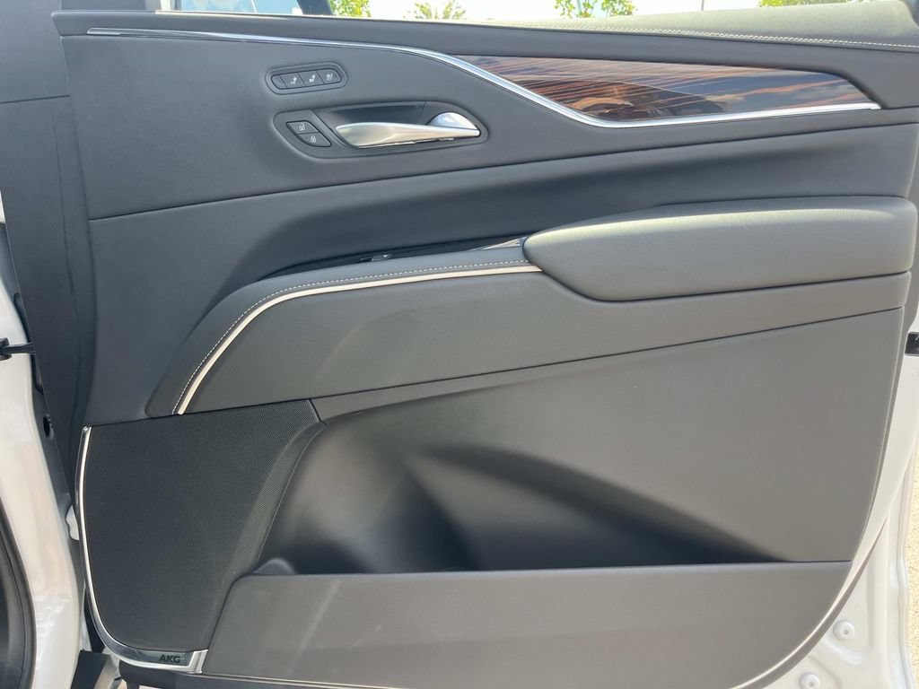 Certified 2024 Cadillac Escalade ESV Premium Luxury AWD/4WD image 27
