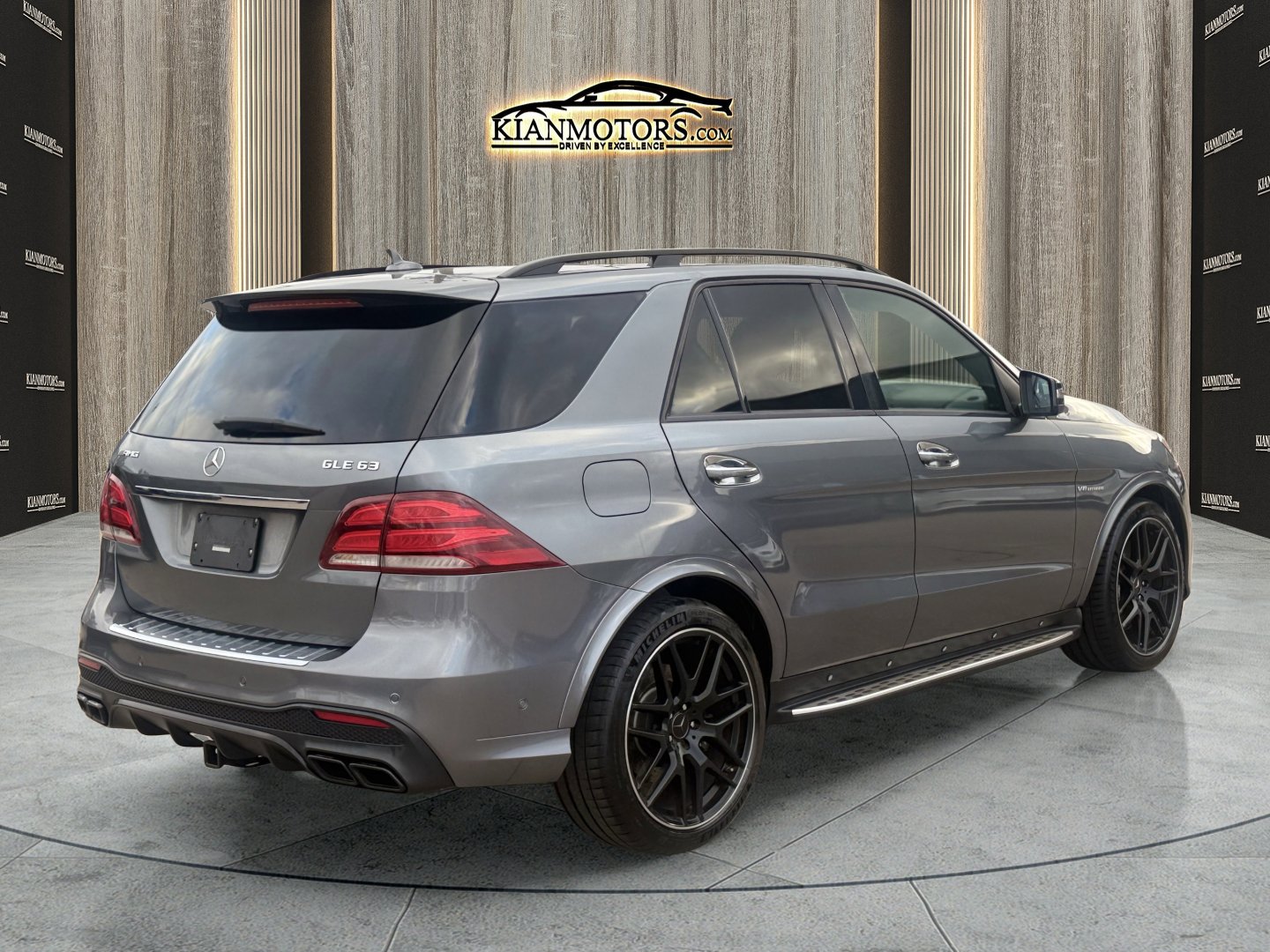 Used 2017 Mercedes-Benz GLE 63 AMG 4MATIC w/ Night Package image 7