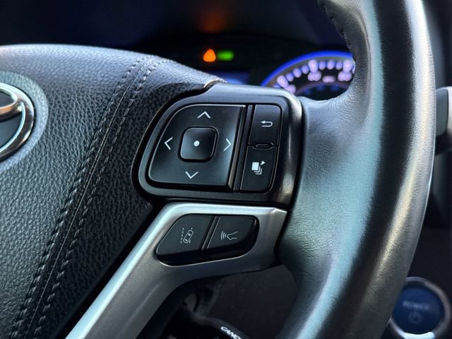 Used 2019 Toyota Highlander XLE image 28