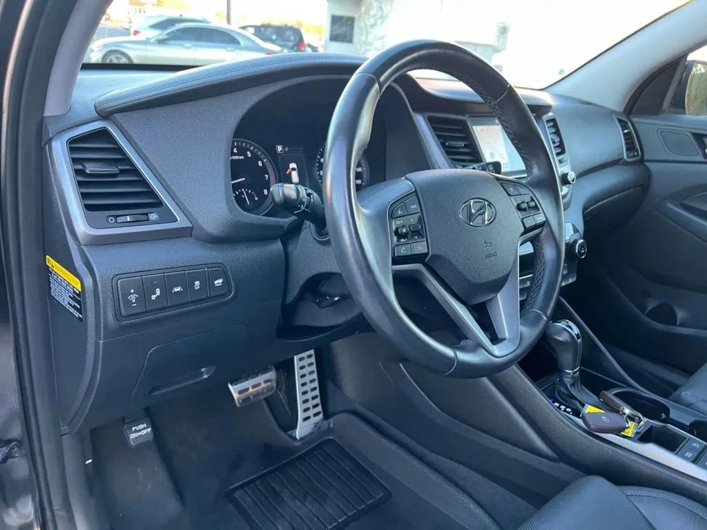 Used 2018 Hyundai Tucson Limited w/ Ultimate Package 02 image 24