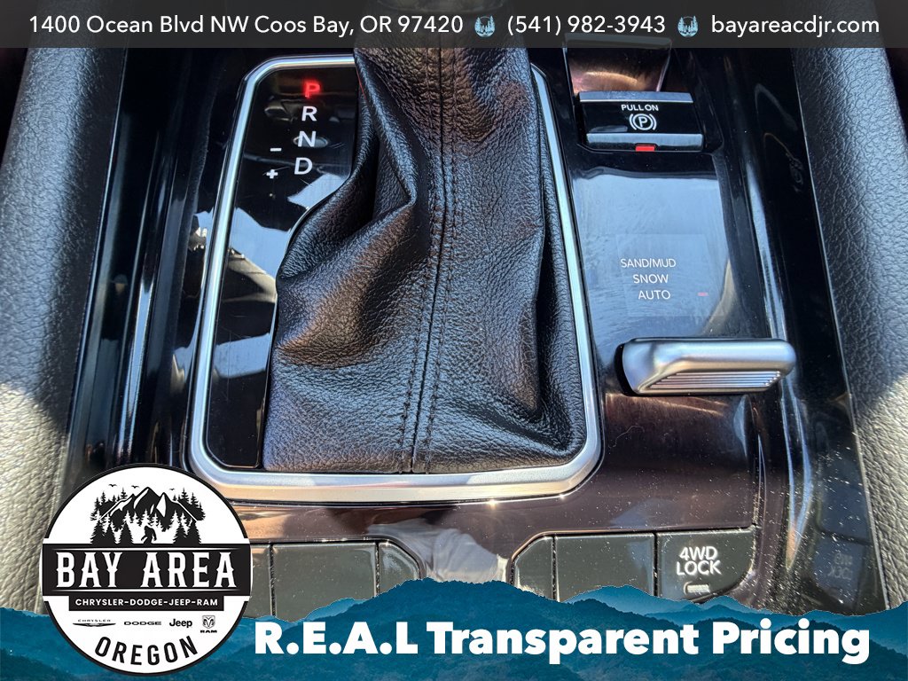 Used 2025 Jeep Compass Latitude w/ Convenience Group AWD/4WD image 26