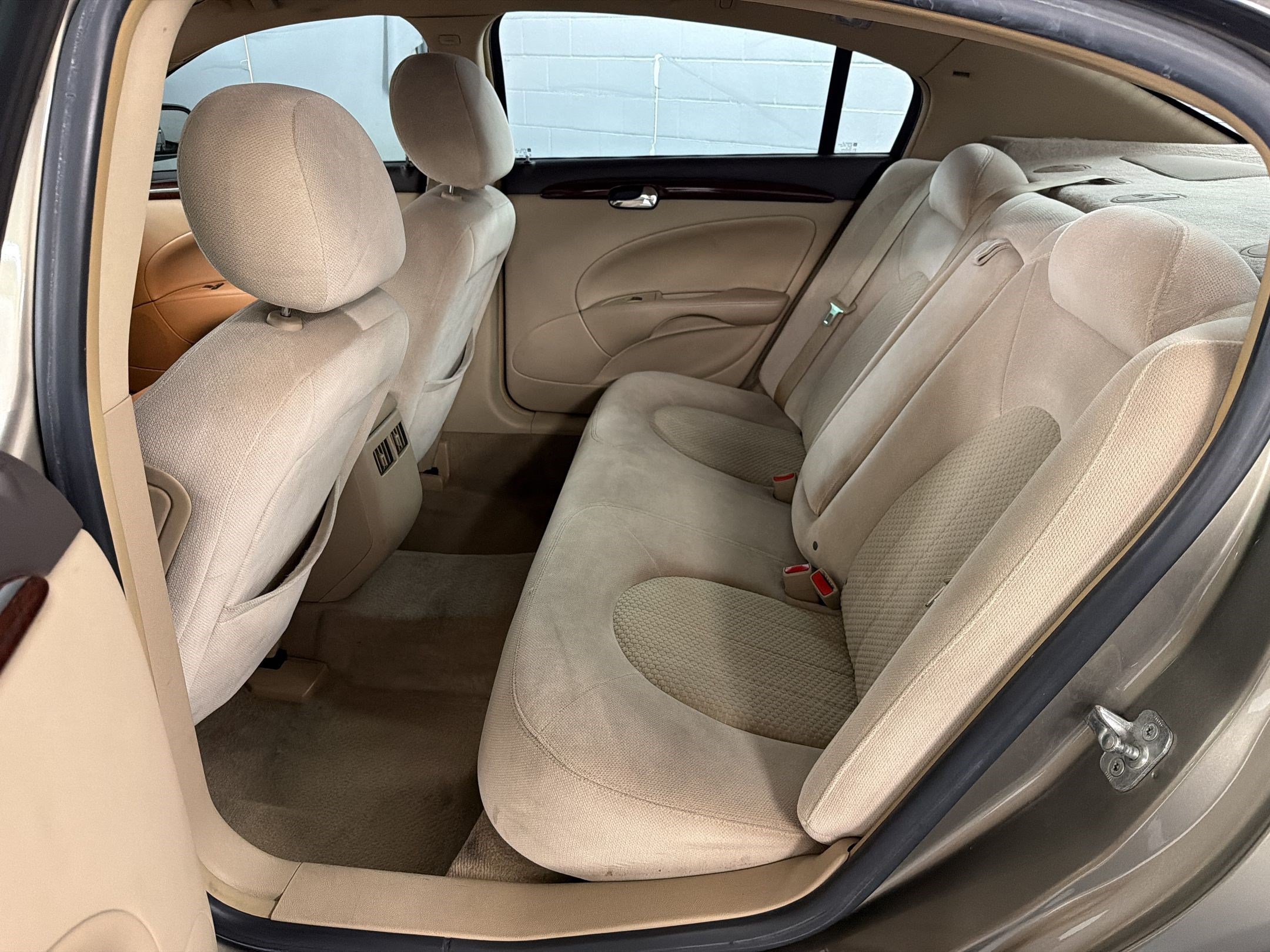 Used 2011 Buick Lucerne CX FWD image 21
