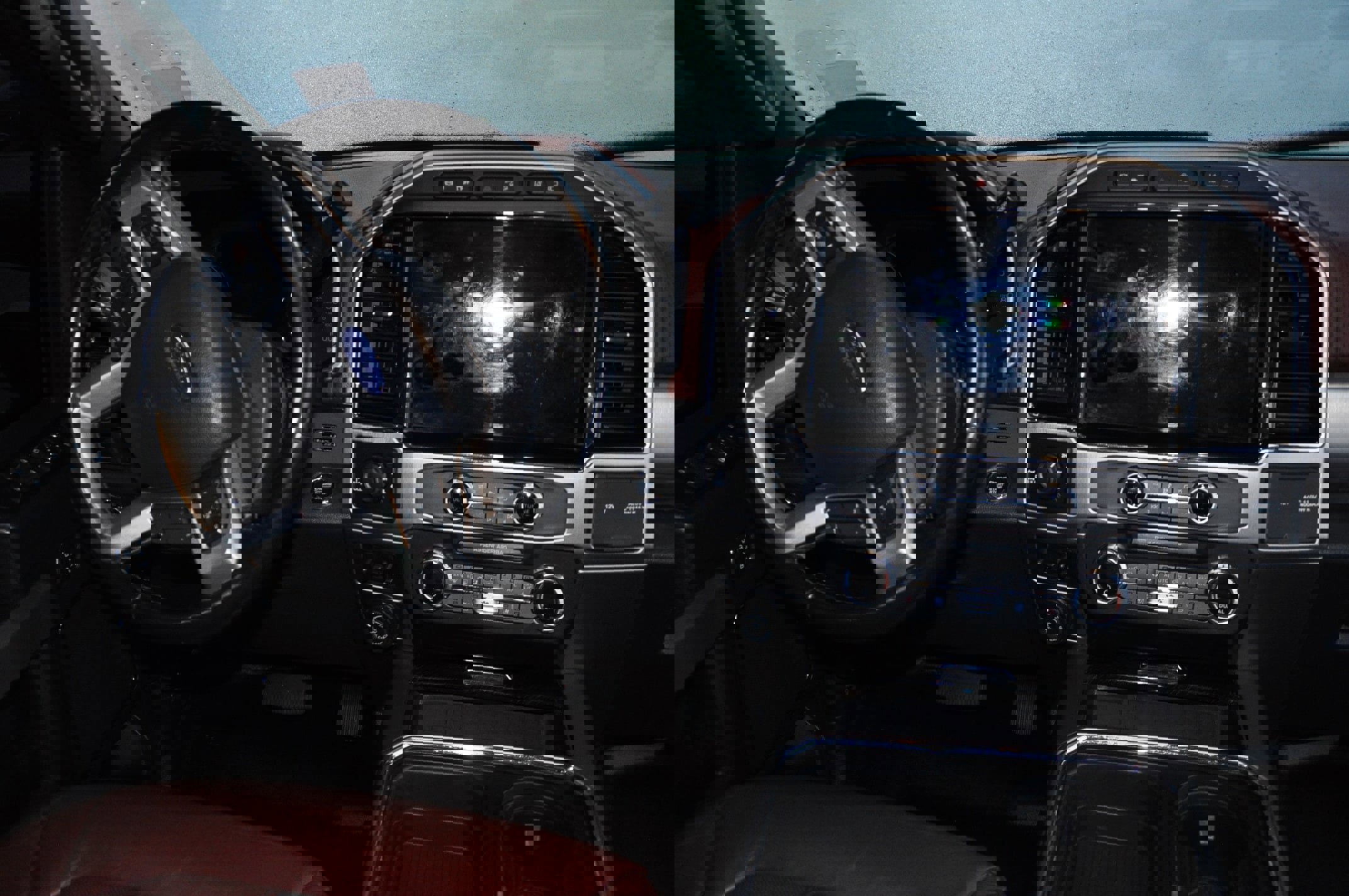 Used 2022 Ford F350 Platinum w/ FX4 Off-Road Package image 18