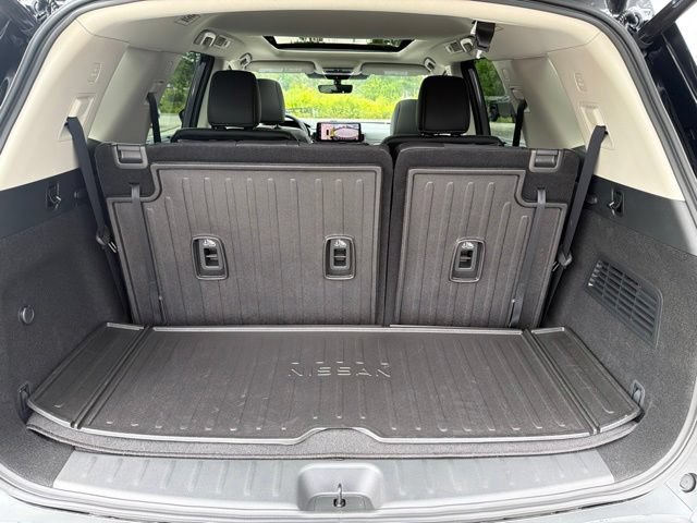 New 2026 Nissan Pathfinder Platinum AWD/4WD image 14