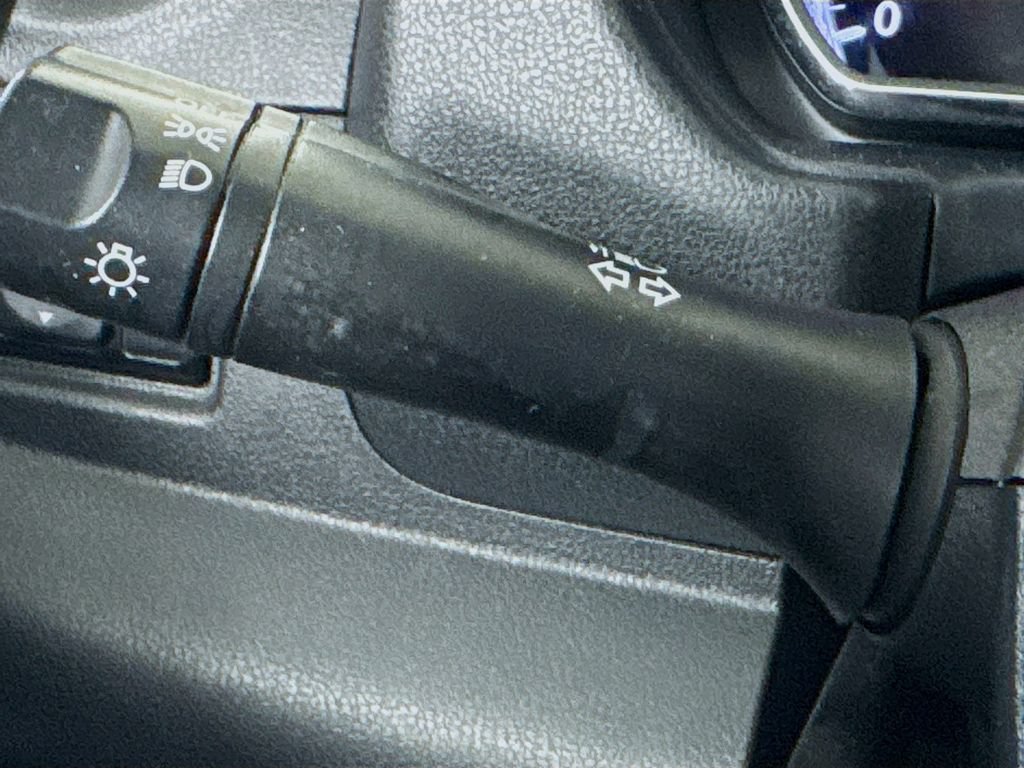 Used 2018 Nissan Versa SV FWD image 12