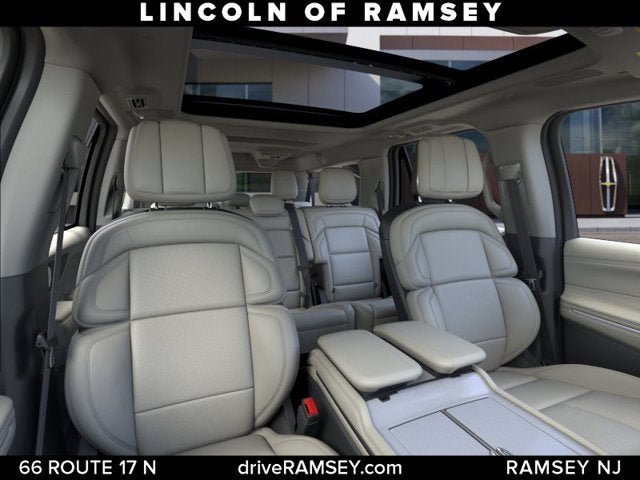 New 2026 Lincoln Navigator L Reserve AWD/4WD image 11