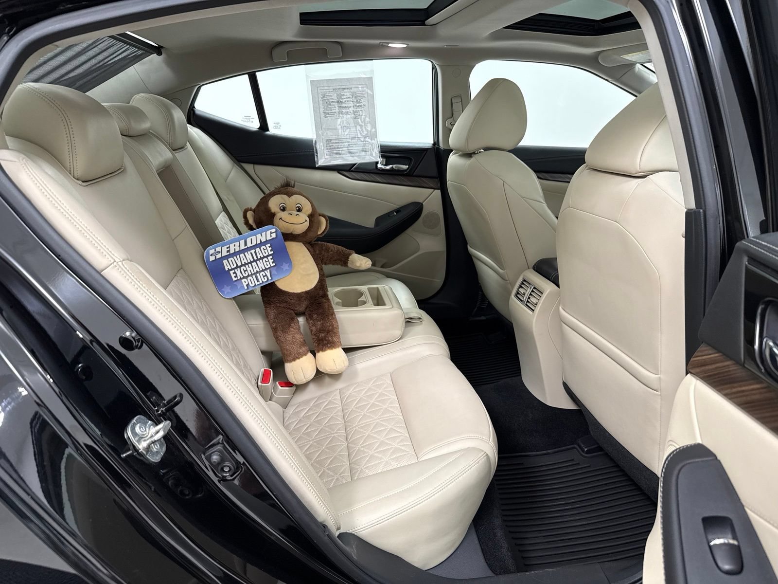 Used 2017 Nissan Maxima Platinum w/ Interior Lighting Package FWD image 33