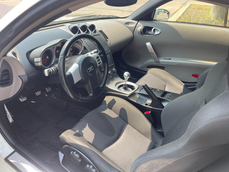 Used 2003 Nissan 350Z Touring RWD image 12