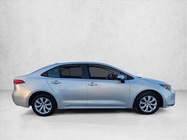 Used 2025 Toyota Corolla LE FWD image 4