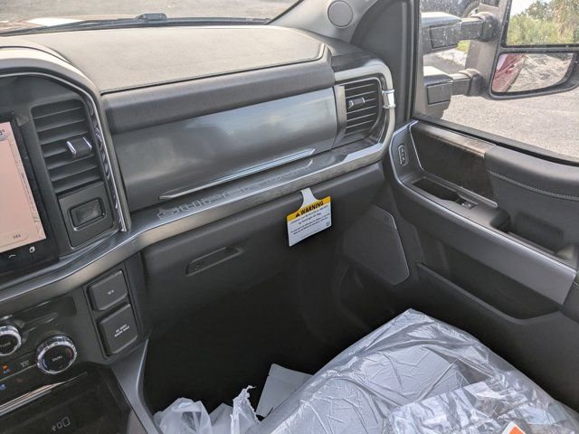 New 2026 Ford F350 Lariat w/ Black Appearance Package image 18