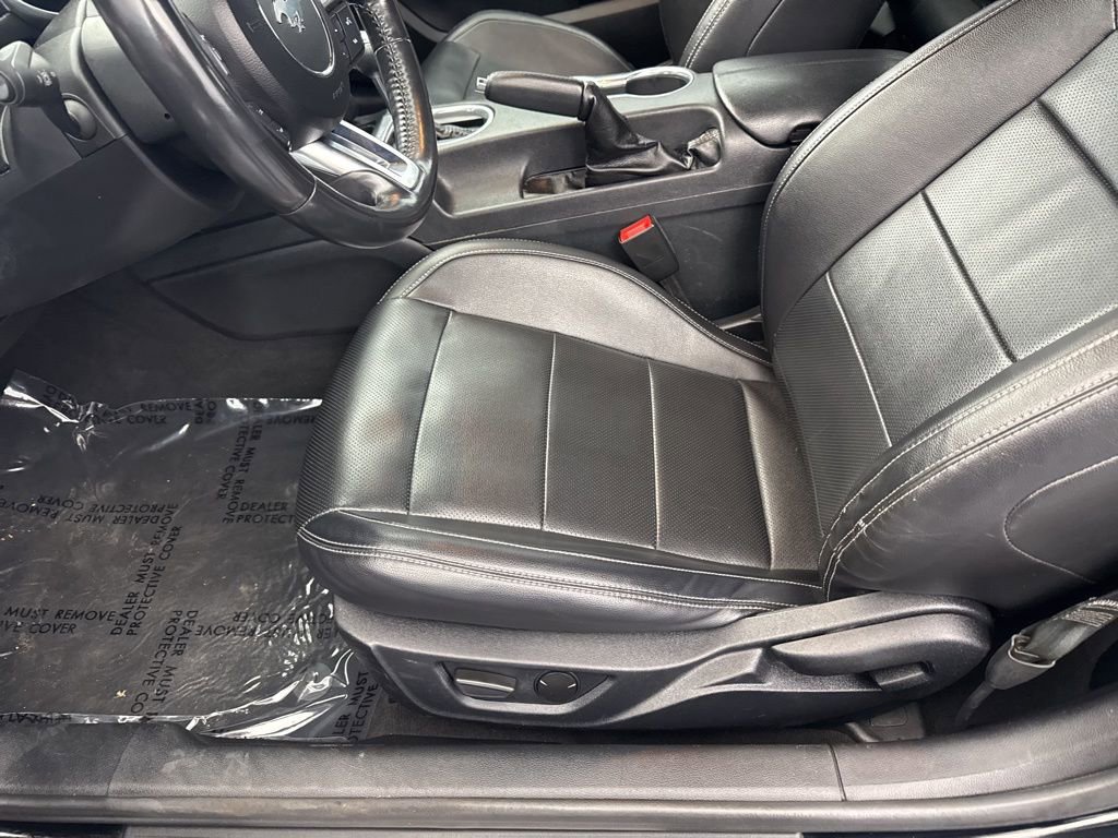 Used 2022 Ford Mustang Premium RWD image 29