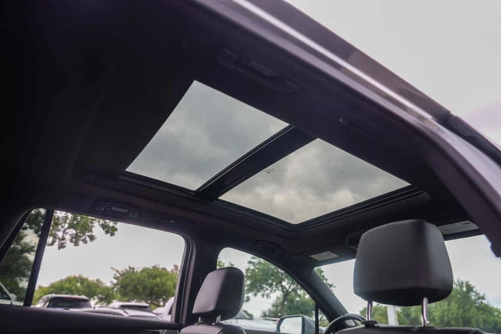 Used 2023 Cadillac XT6 Premium Luxury FWD image 33