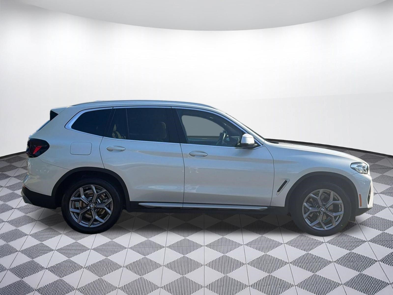 Used 2023 BMW X3 xDrive30i w/ Premium Package AWD/4WD image 8