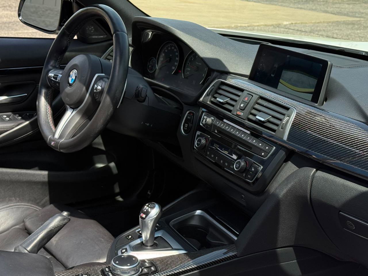 Used 2017 BMW M4 Convertible RWD image 22