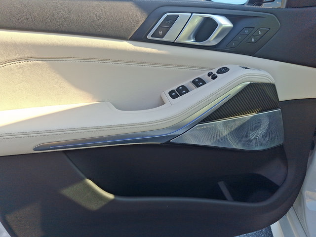 Used 2025 BMW X5 M60i AWD/4WD image 12