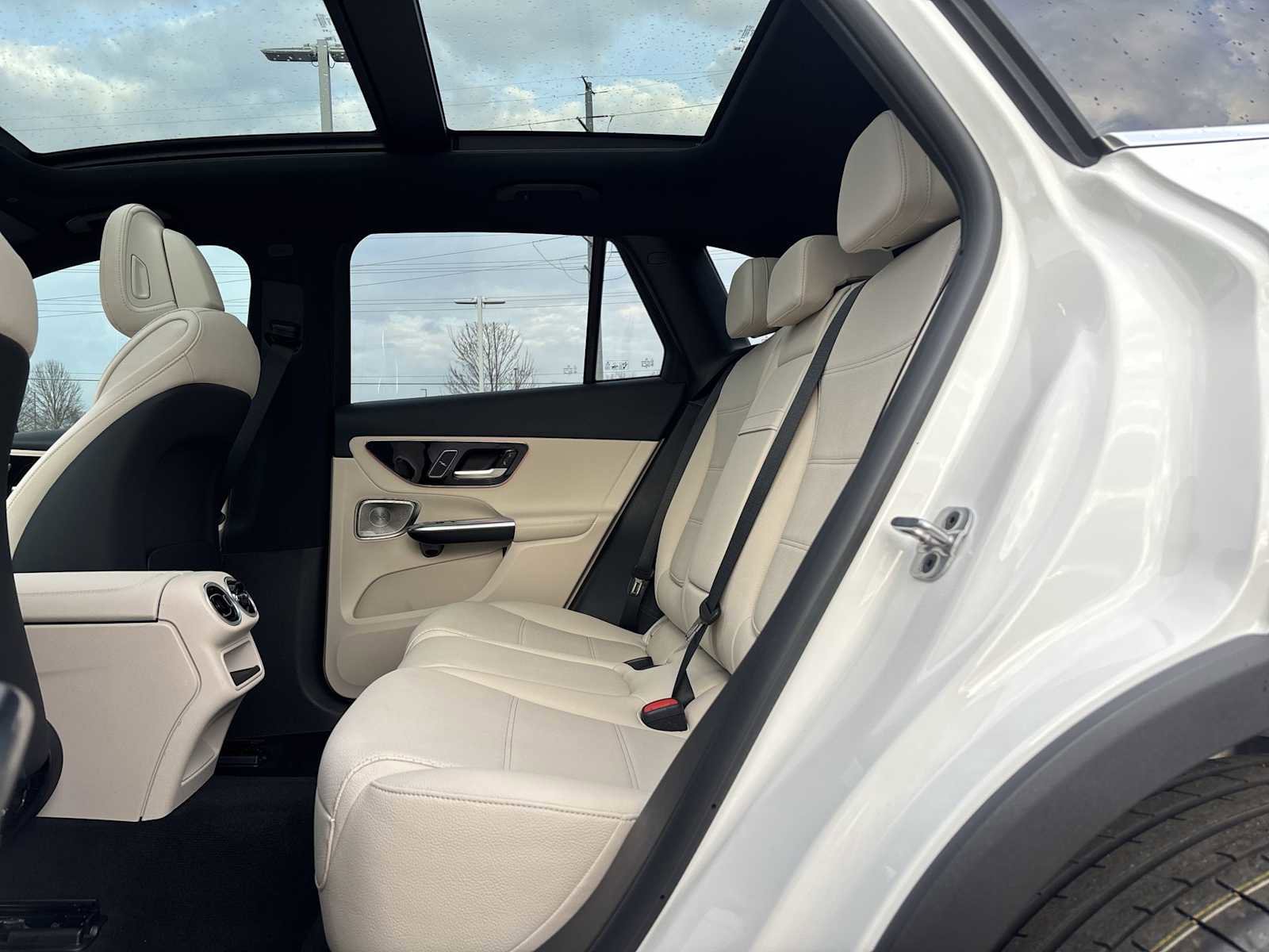 New 2026 Mercedes-Benz GLC 300 image 18