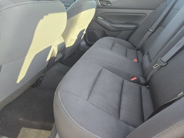 Used 2025 Nissan Altima 2.5 SV FWD image 30