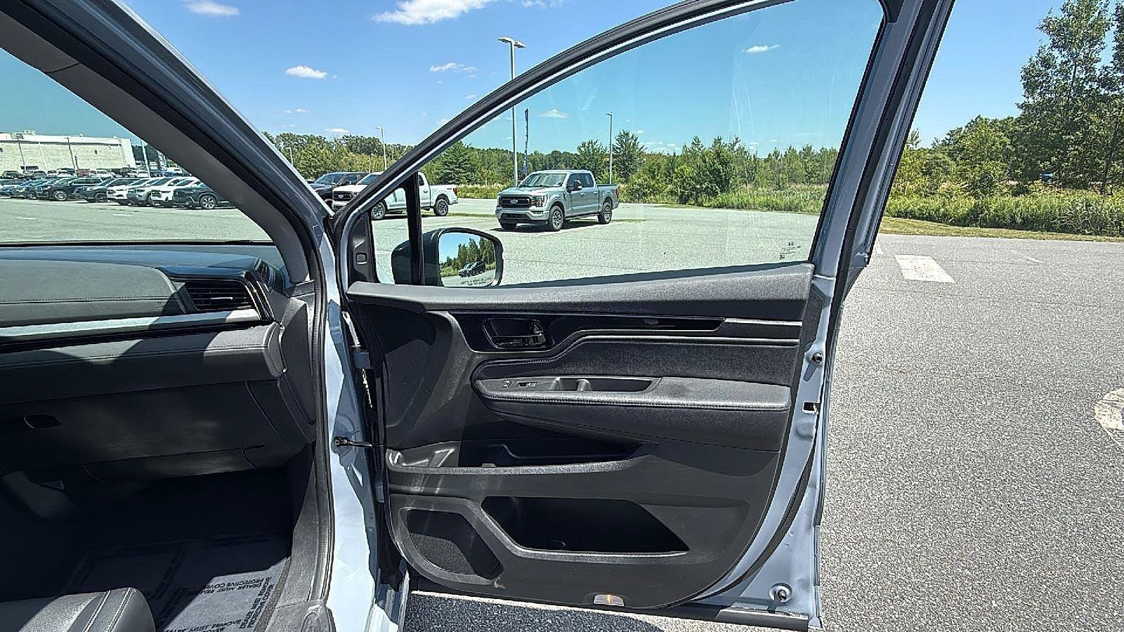 Used 2023 Honda Odyssey Touring image 16