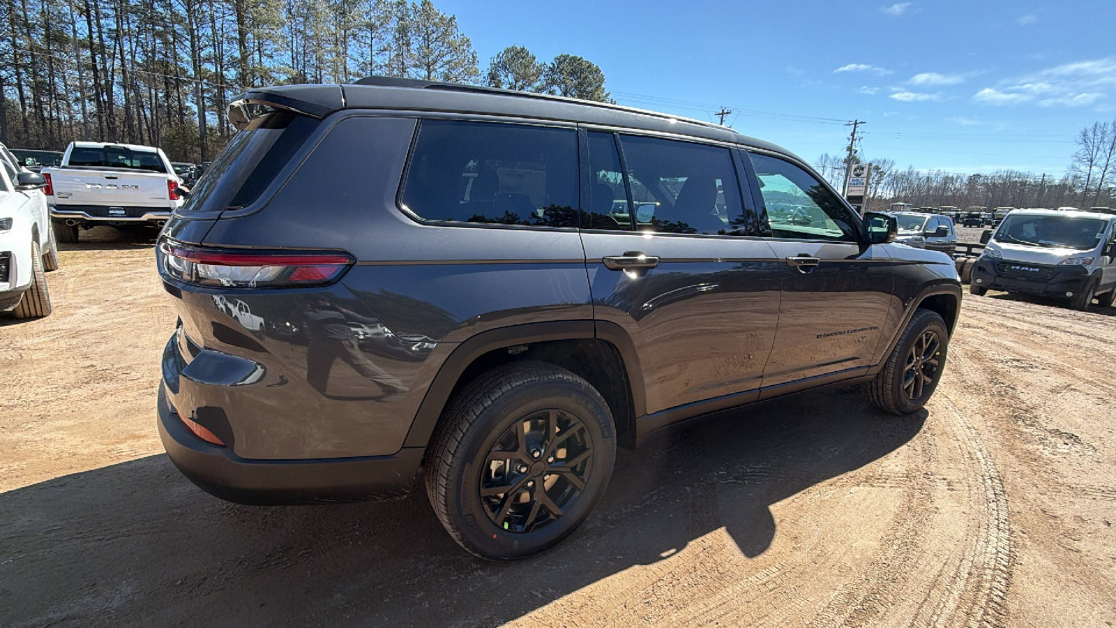 New 2026 Jeep Grand Cherokee L 4WD image 8