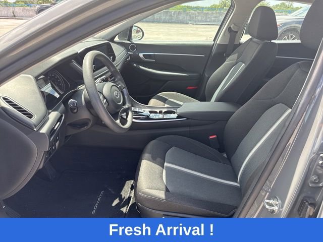 Used 2022 Hyundai Sonata SE FWD image 2