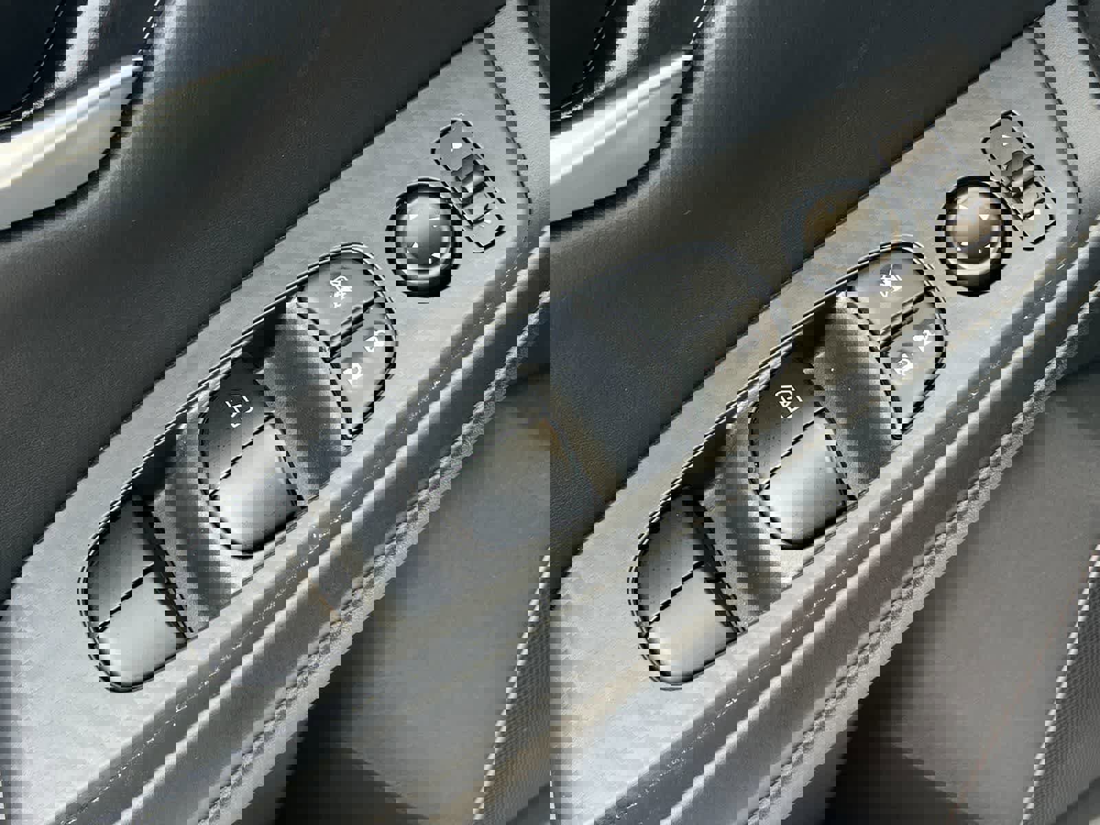 Used 2025 Nissan Sentra SV image 14