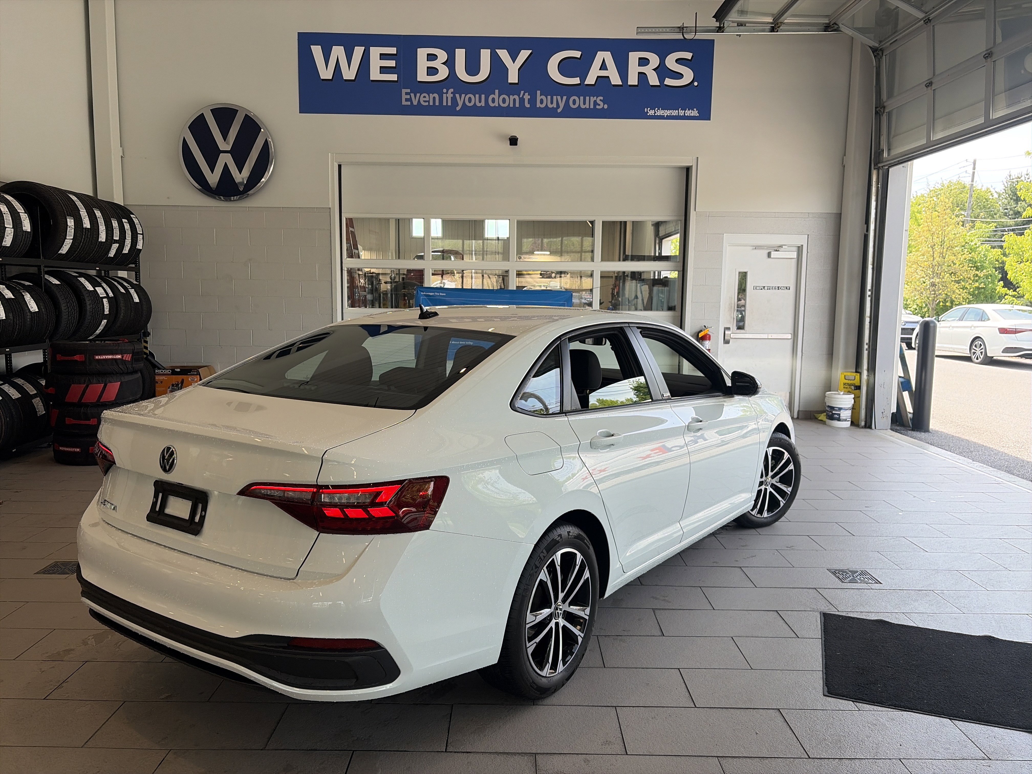 Used 2024 Volkswagen Jetta Sport FWD image 4