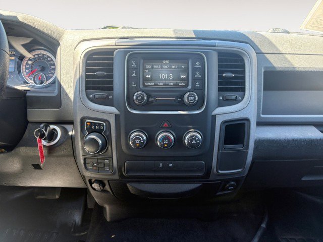 Used 2017 RAM 1500 Express AWD/4WD image 6