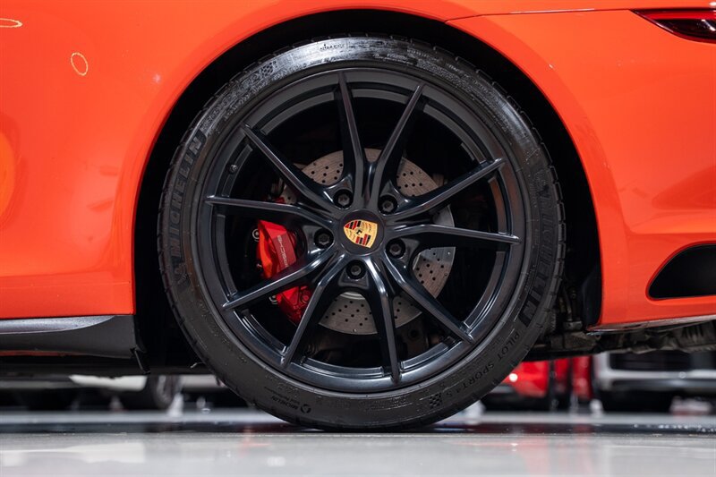 Used 2017 Porsche 911 Carrera GTS RWD image 13