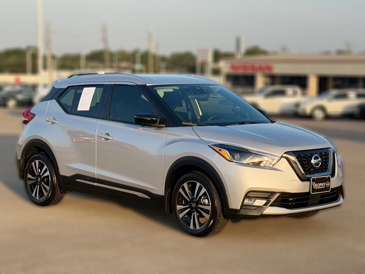 Certified 2020 Nissan Kicks SR FWD image 5