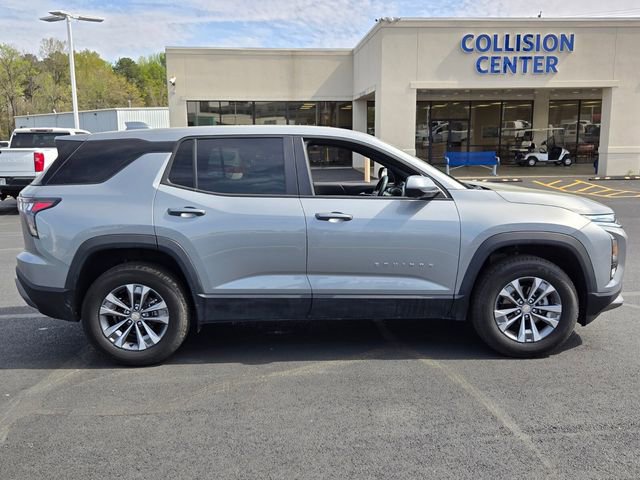 Used 2025 Chevrolet Equinox LT w/ Safety and Technology Package image 2