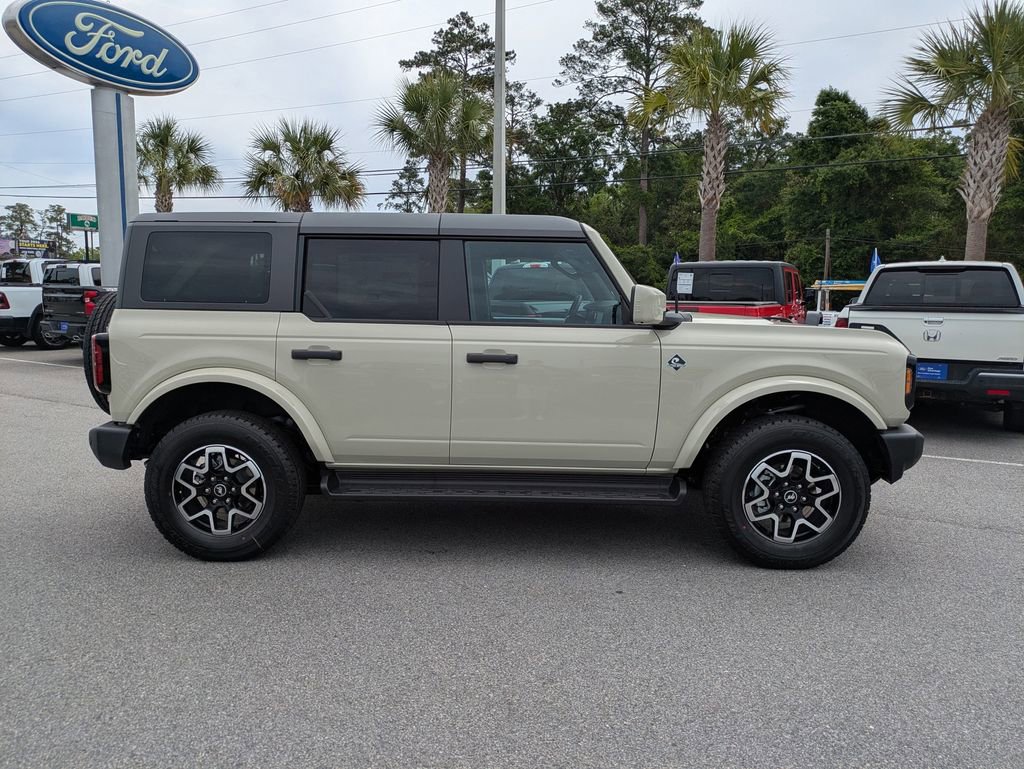 New 2026 Ford Bronco Outer Banks AWD/4WD image 3