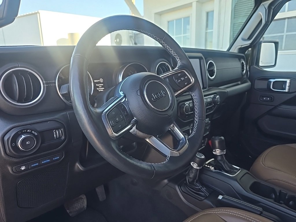 Used 2023 Jeep Wrangler Unlimited Sahara w/ Cold Weather Group image 14