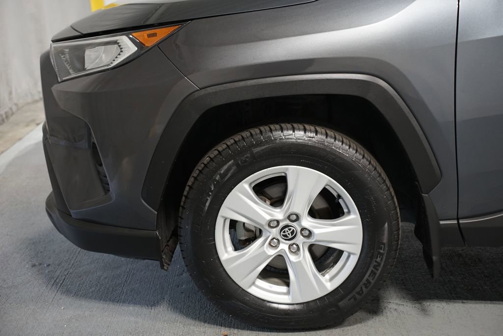 Used 2020 Toyota RAV4 XLE image 5