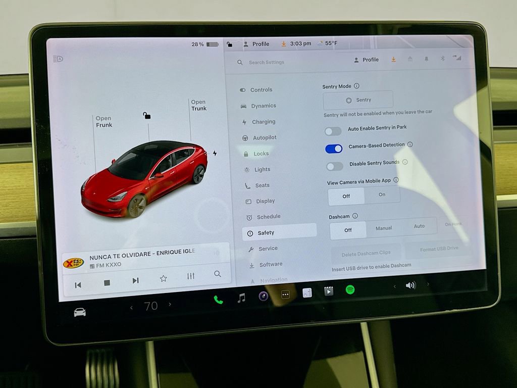 Used 2018 Tesla Model 3 Long Range image 17
