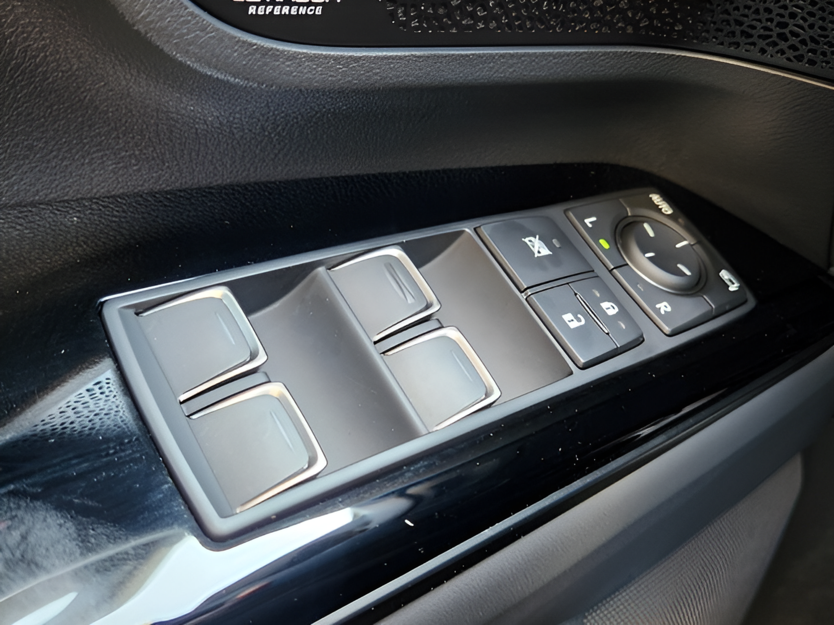 Used 2024 Lexus LX 600 F Sport AWD/4WD image 30