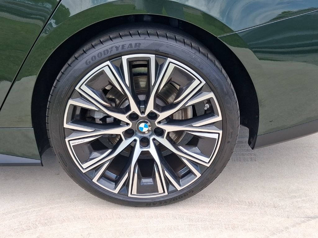 Used 2024 BMW 430i w/ Convenience Package RWD image 4