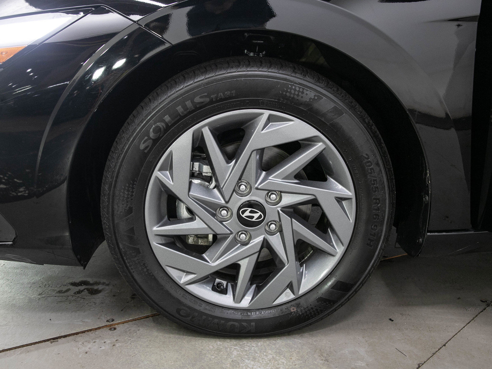 Used 2026 Hyundai Elantra Hybrid FWD image 27