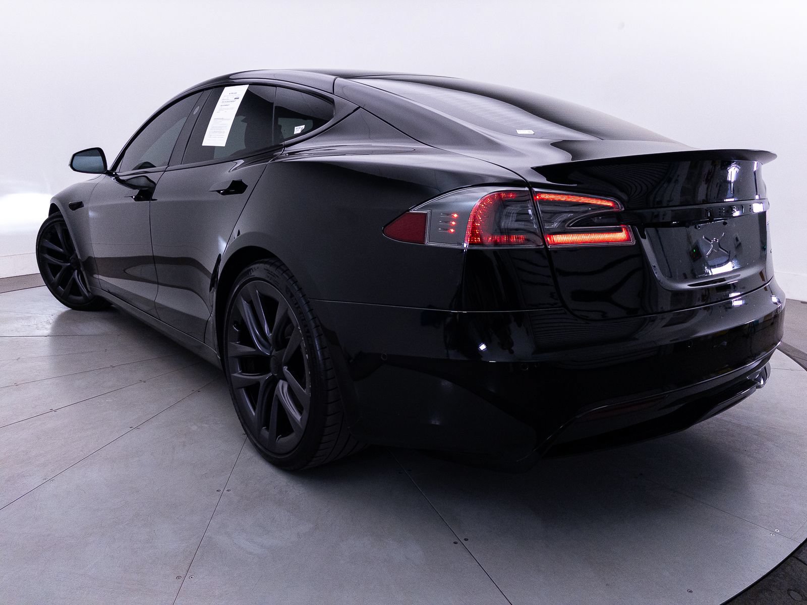 Used 2021 Tesla Model S Plaid AWD/4WD image 2