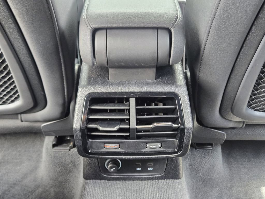 Certified 2024 Audi Q3 2.0T Premium image 38