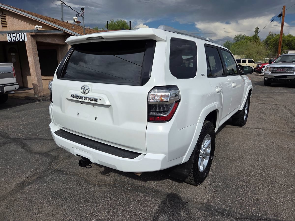 Used 2018 Toyota 4Runner SR5 AWD/4WD image 8