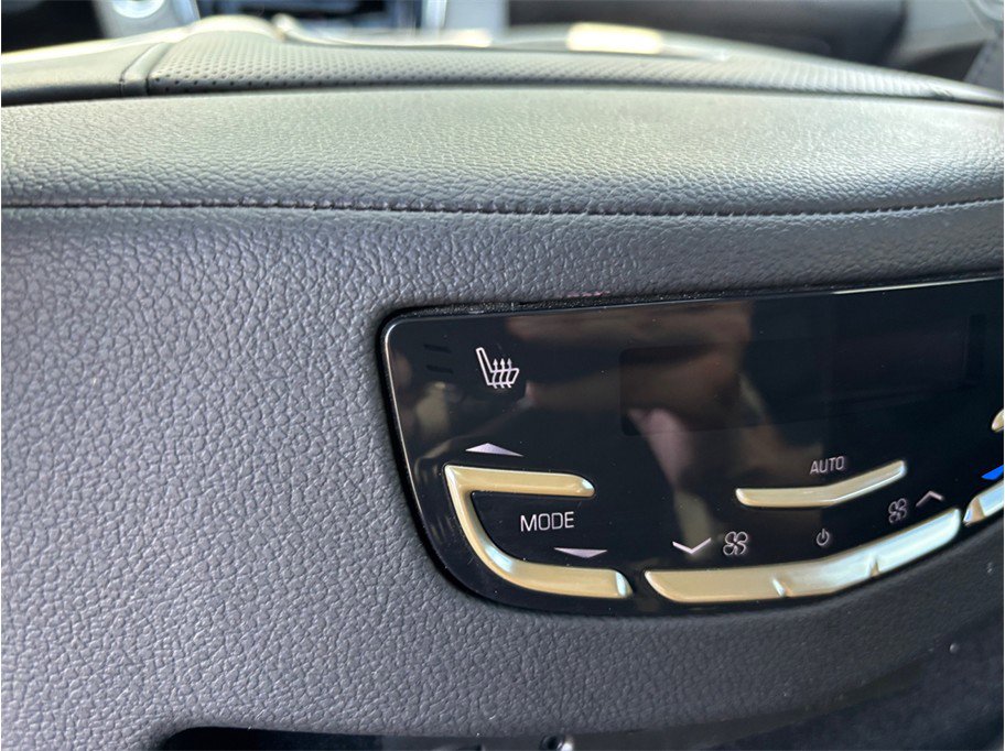Used 2020 Cadillac Escalade Platinum AWD/4WD image 46