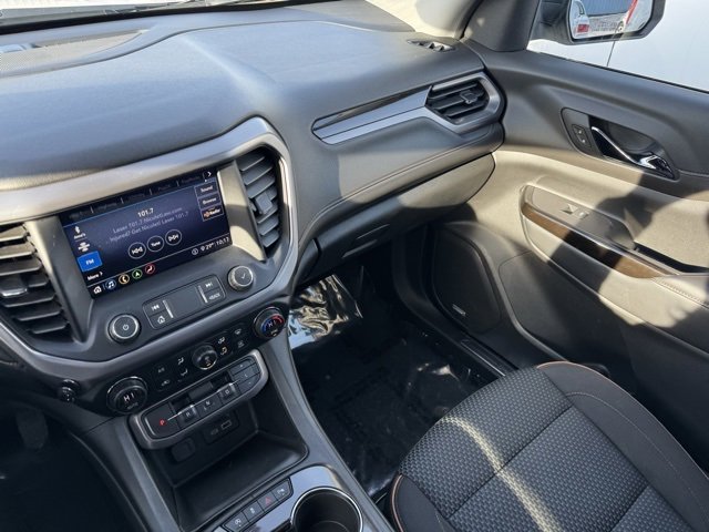 Used 2020 GMC Acadia AT4 image 26