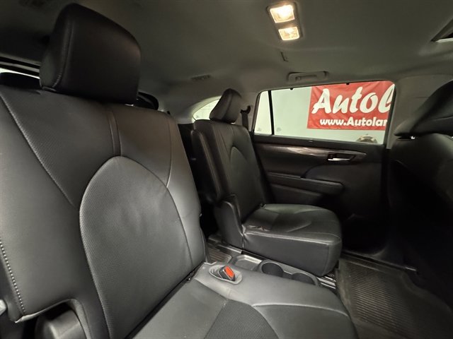 Used 2021 Toyota Highlander Limited AWD/4WD image 14