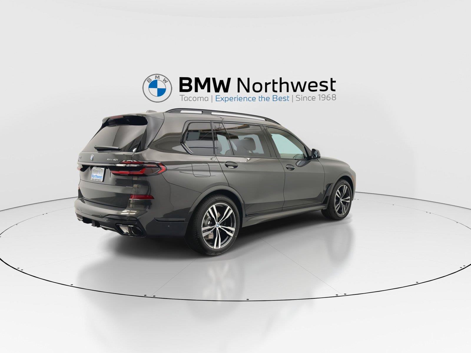 New 2027 BMW X7 xDrive40i w/ M Sport Package AWD/4WD image 4